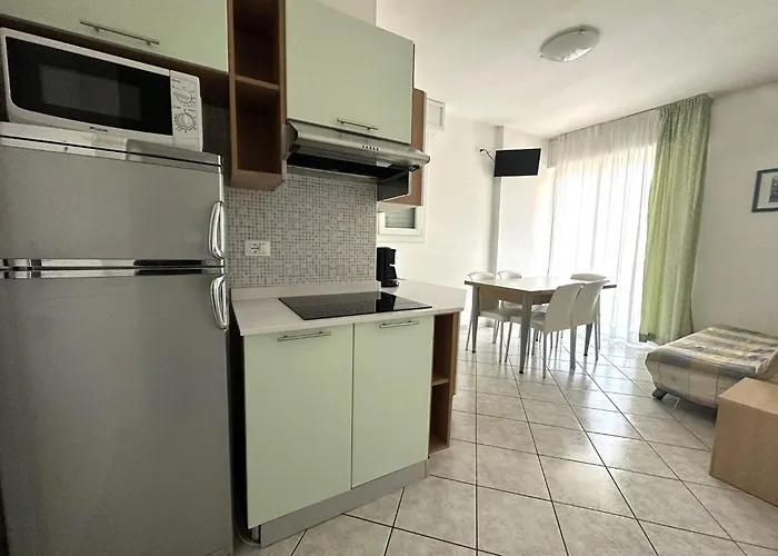 Flat With Side Sea View * Бібіоне