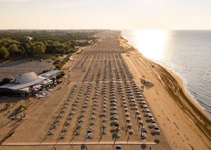 Flat With Side Sea View Апартаменти *